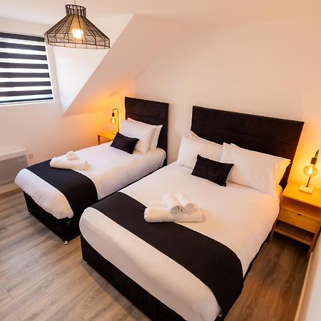 Contemporary 3Br Flat In Watford Lägenhet Watford  Exteriör bild