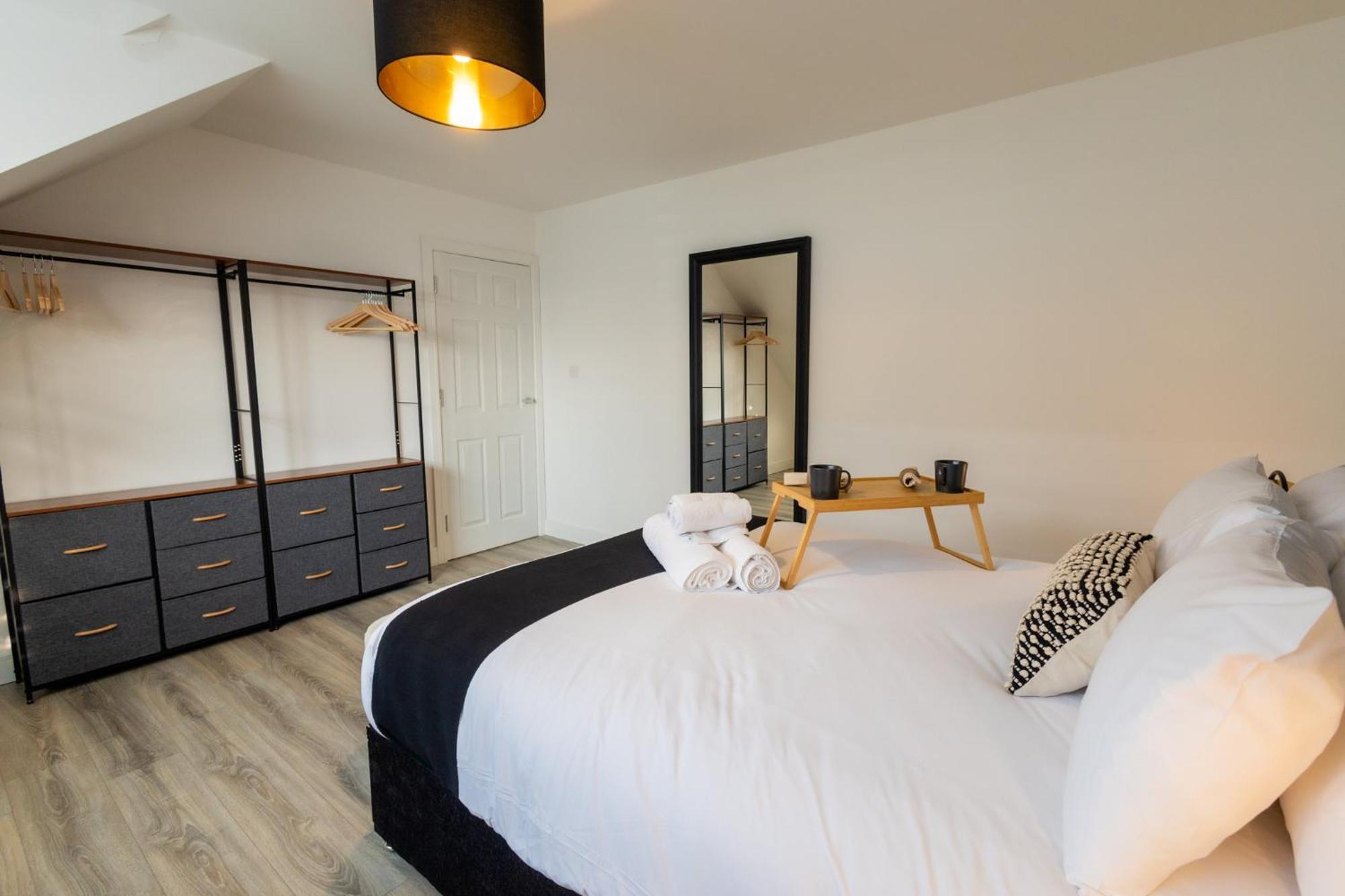 Contemporary 3Br Flat In Watford Lägenhet Watford  Exteriör bild