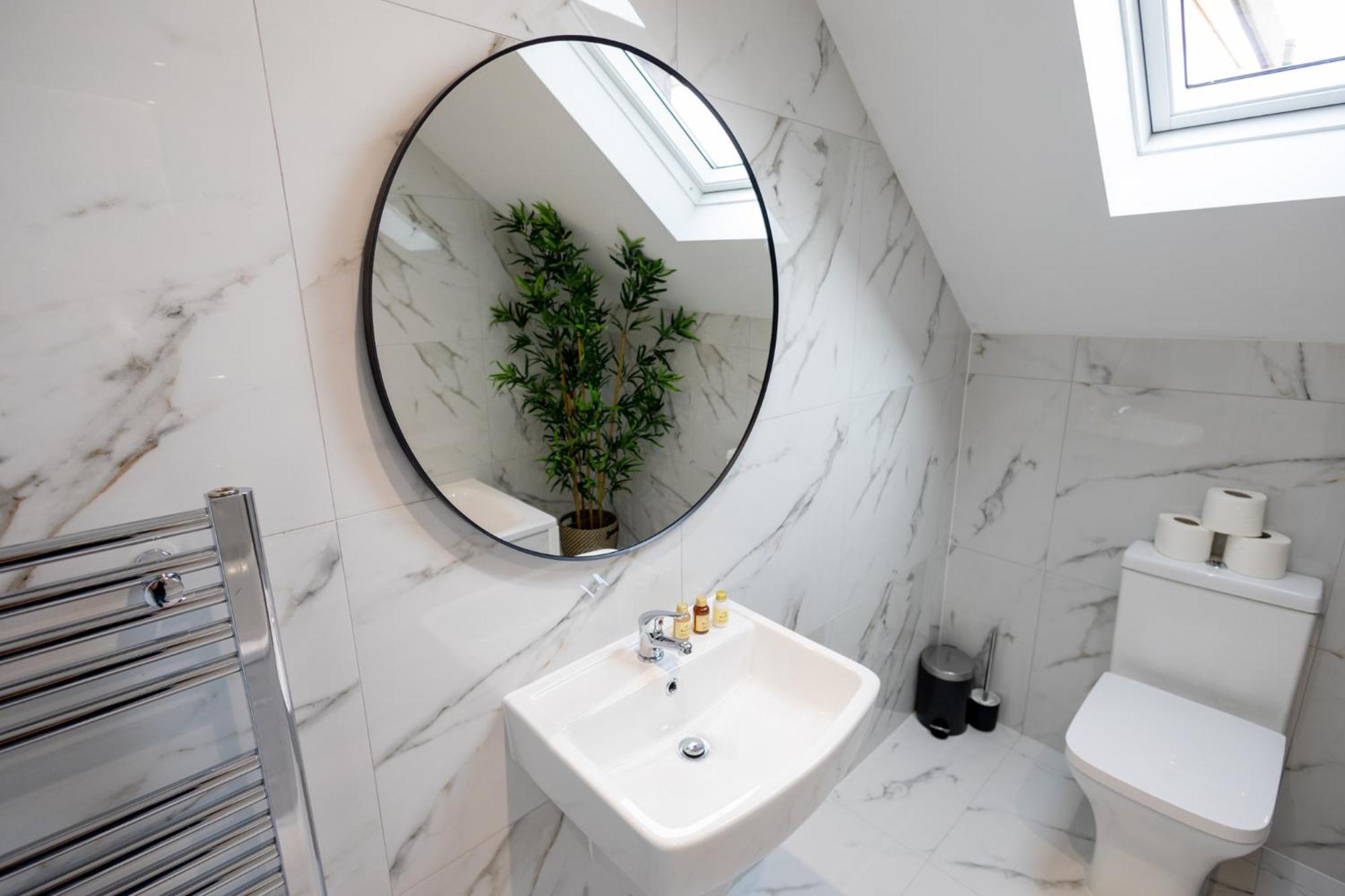 Contemporary 3Br Flat In Watford Lägenhet Watford  Exteriör bild